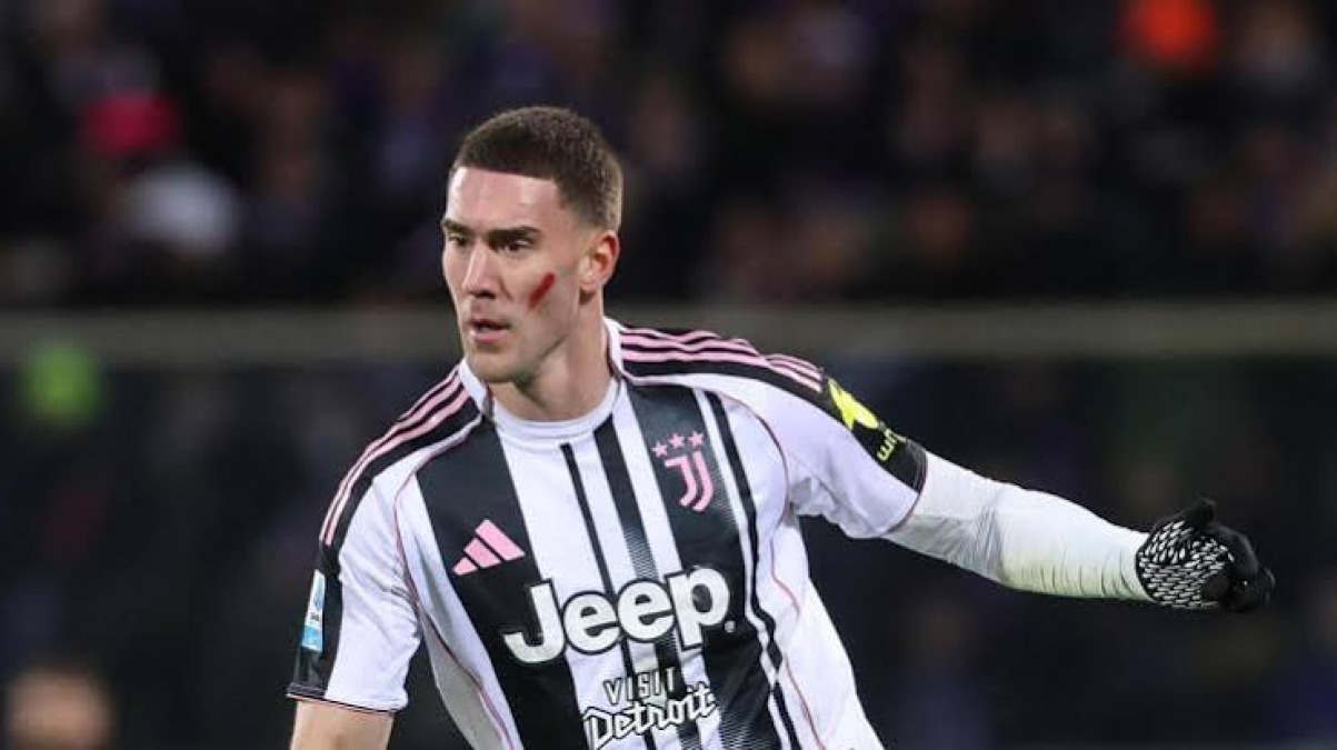 La Stampa riporta: "Vlahovic è senza squadra, chiede troppi soldi perfino per gli arabi dell'Al Ahli"  - 