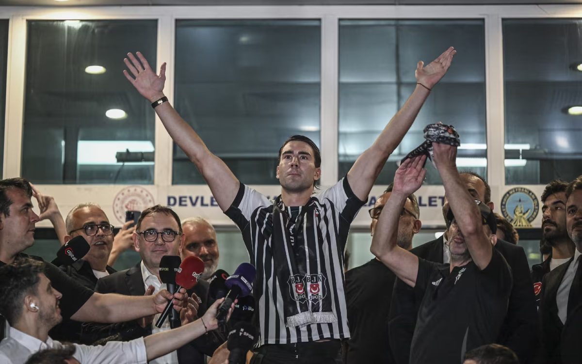 Sentite Vlahovic: "Non ho mai ricevuto un amore così. Darò tutto me stesso per il Besiktas" - 