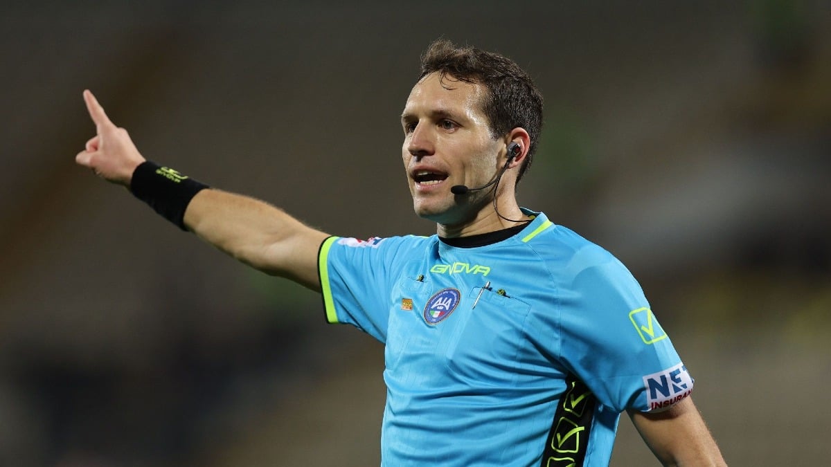 Roma-Fiorentina, scelto l’arbitro: sarà Marcenaro. Con i viola quattro vittorie e tre sconfitte - 