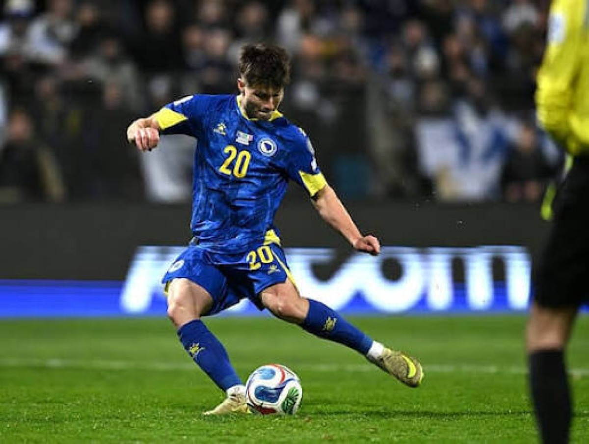 Dalla Bosnia riportano: "Lazio e Fiorentina sono interessate al talento del PSV Bajraktarevic" - 