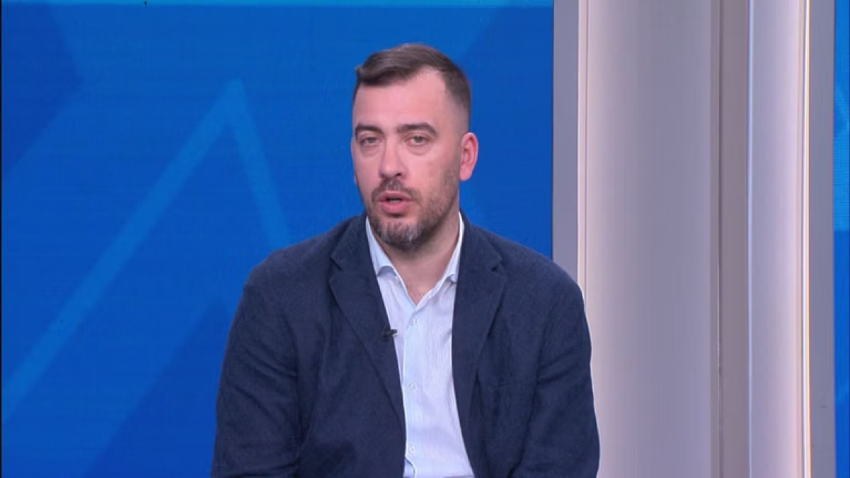 Viviano ancora su Fiorentina-Napoli: "Beto sembra un ex giocatore. Mi chiedo perché Favasuli non giochi" - 