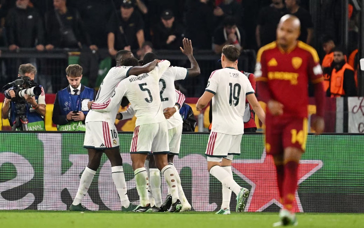 Roma, beffa storica all'Olimpico: il Real di Mourinho rimonta da 1-3 a 4-3 negli ultimi 10' - 